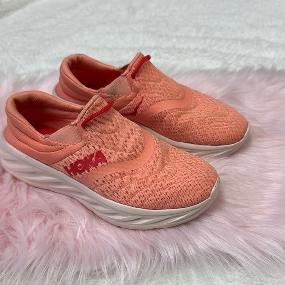 HOKA ONE ON ONE WOMENS SHOES SIZE 6 - Picture 1 of 7